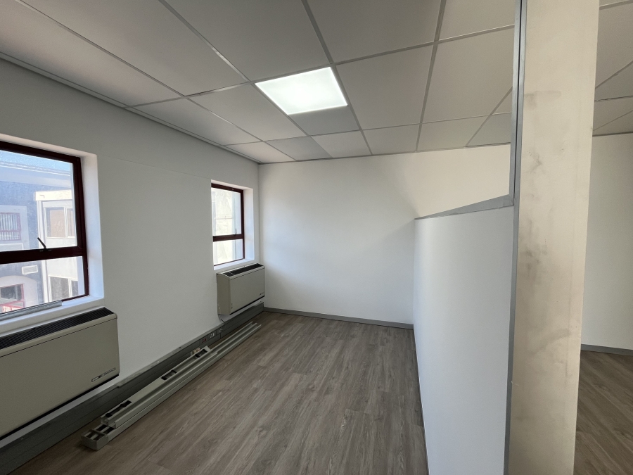 To Let commercial Property for Rent in Bo Oakdale Western Cape